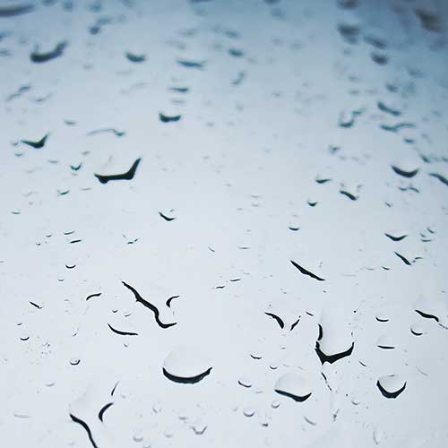 rain drops from humid weather